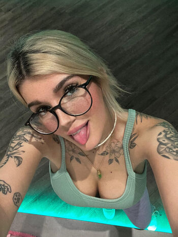 Kunshikitty leaked private photo uncensored HD quality