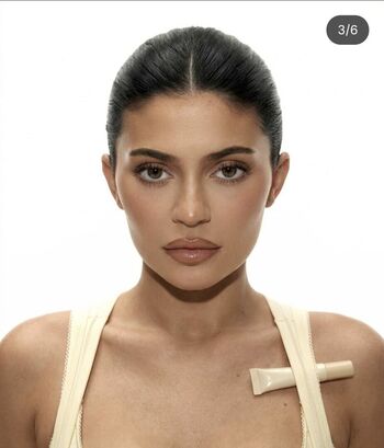 Kylie jenner  page leaked private photo uncensored HD quality