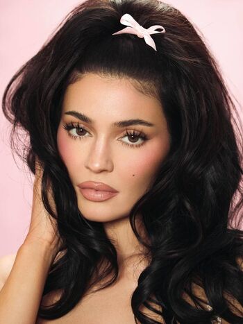 Kylie jenner  page leaked private photo uncensored HD quality