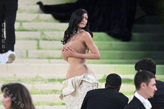 Kylie jenner  page leaked private photo uncensored HD quality