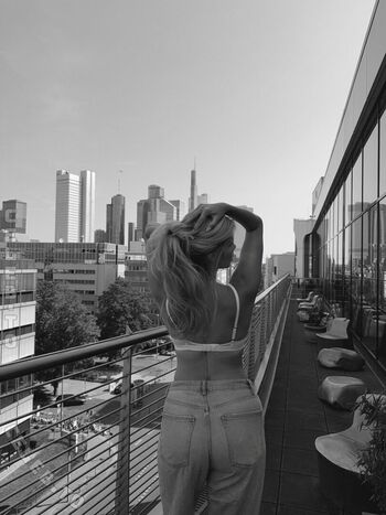 Larissa neumann page leaked private photo uncensored HD quality