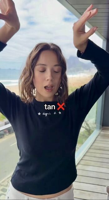 Laufey lin leaked private photo uncensored HD quality