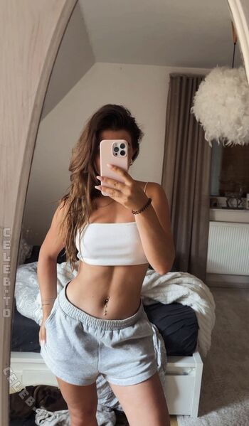 Laura marie rhrig page leaked private photo uncensored HD quality