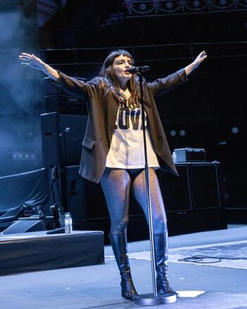 Lauren mayberry page leaked private photo uncensored HD quality