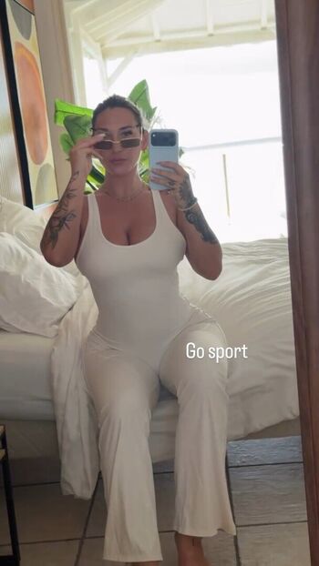Laurine   page leaked private photo uncensored HD quality