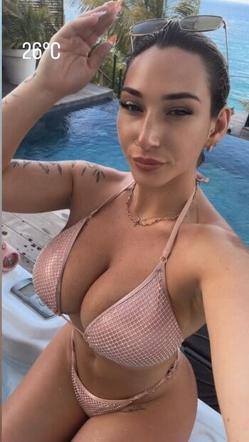 Laurine   page leaked private photo uncensored HD quality