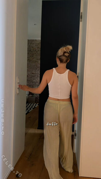 Lea breuer page leaked private photo uncensored HD quality