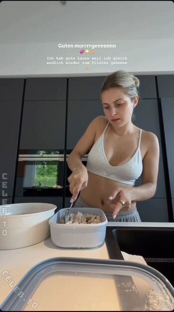 Lea breuer page leaked private photo uncensored HD quality