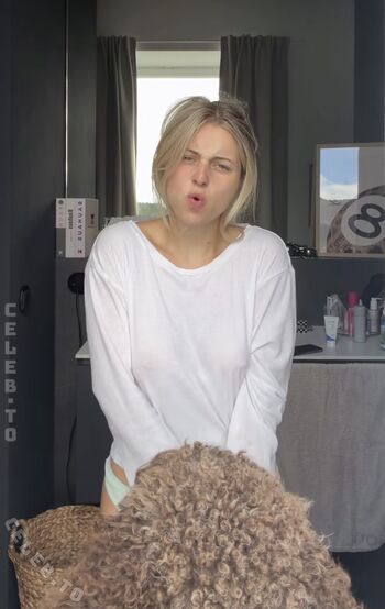 Lea breuer page leaked private photo uncensored HD quality