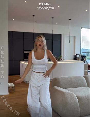 Lea breuer page leaked private photo uncensored HD quality