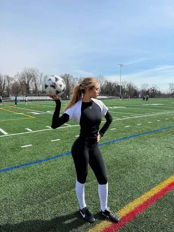 Lizzy greene  page leaked private photo uncensored HD quality
