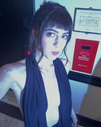 Lizzy mcalpine leaked private photo uncensored HD quality
