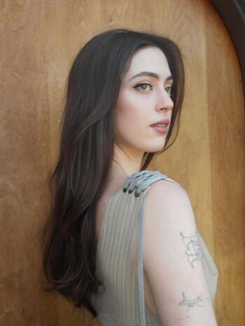 Lizzy mcalpine leaked private photo uncensored HD quality