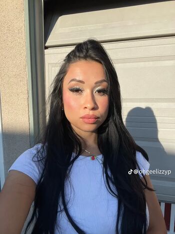 Lizzywurst page leaked private photo uncensored HD quality