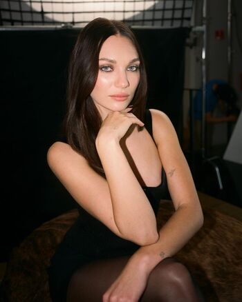 Maddie ziegler  page leaked private photo uncensored HD quality