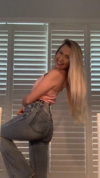 Maddimegan page leaked private photo uncensored HD quality