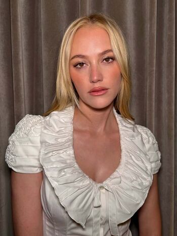 Maika monroe page leaked private photo uncensored HD quality
