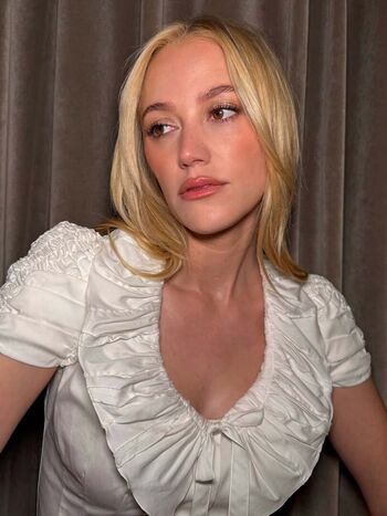 Maika monroe page leaked private photo uncensored HD quality