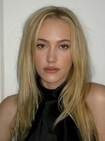 Maika monroe page leaked private photo uncensored HD quality