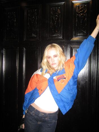 Maika monroe page leaked private photo uncensored HD quality
