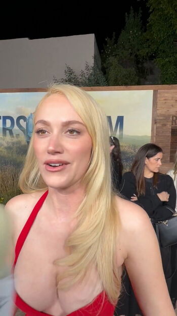 Maika monroe page leaked private photo uncensored HD quality