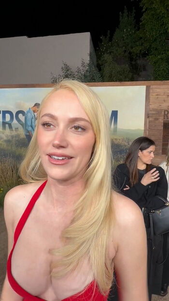 Maika monroe page leaked private photo uncensored HD quality