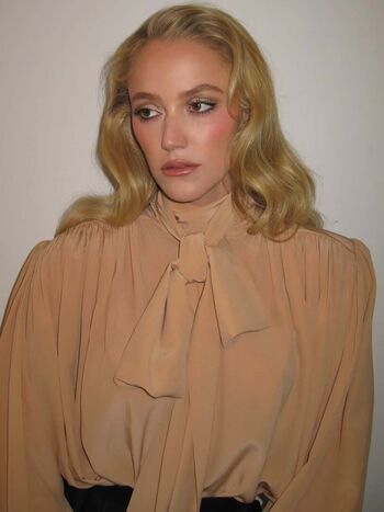 Maika monroe page leaked private photo uncensored HD quality