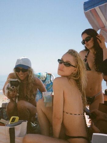 Maika monroe page leaked private photo uncensored HD quality