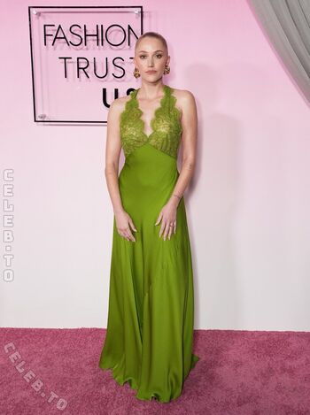 Maika monroe page leaked private photo uncensored HD quality
