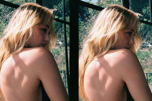 Maika monroe page leaked private photo uncensored HD quality