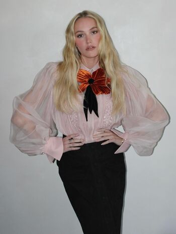 Maika monroe page leaked private photo uncensored HD quality