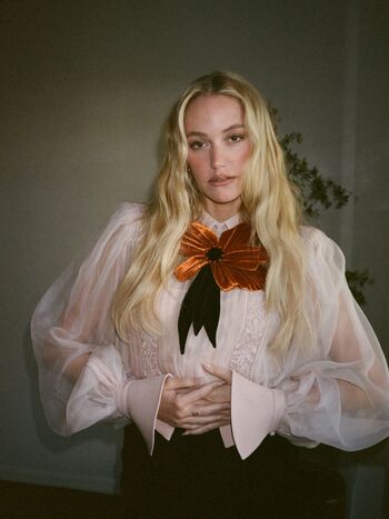 Maika monroe page leaked private photo uncensored HD quality