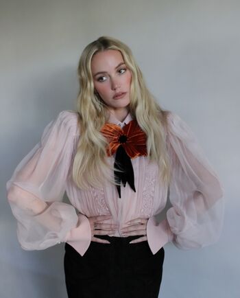 Maika monroe page leaked private photo uncensored HD quality