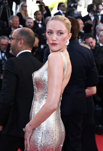 Maika monroe page leaked private photo uncensored HD quality