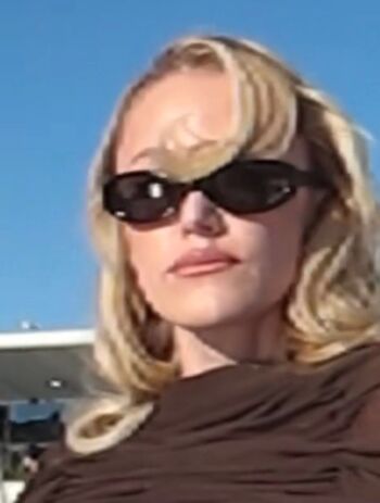 Maika monroe page leaked private photo uncensored HD quality