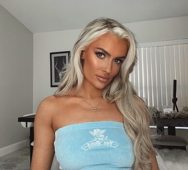 Mariah may  page leaked private photo uncensored HD quality