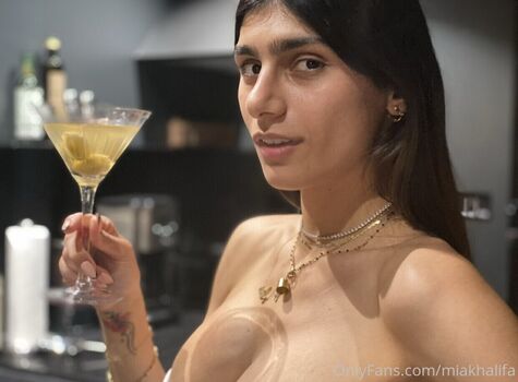 Mia khalifa  page leaked private photo uncensored HD quality