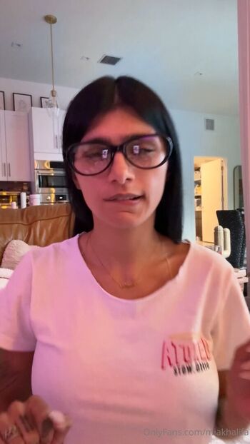 Mia khalifa  page leaked private photo uncensored HD quality