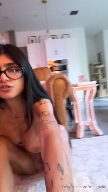 Mia khalifa  page leaked private photo uncensored HD quality