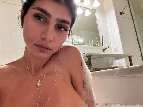 Mia khalifa  page leaked private photo uncensored HD quality