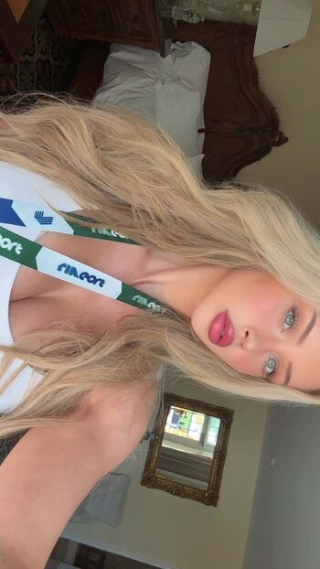 Mikayladvip  page leaked private photo uncensored HD quality