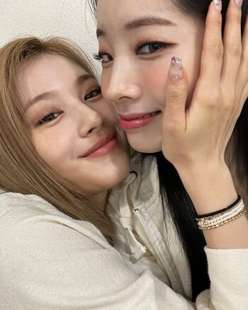 Minatozaki sana page leaked private photo uncensored HD quality