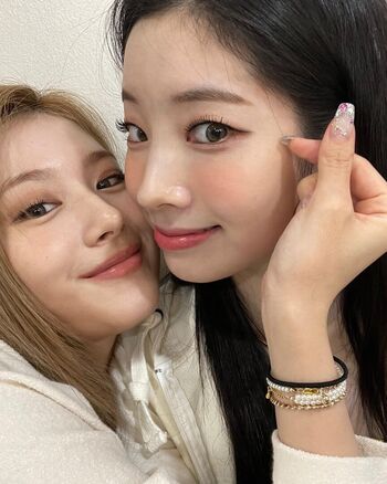Minatozaki sana page leaked private photo uncensored HD quality