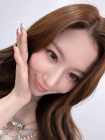 Minatozaki sana page leaked private photo uncensored HD quality