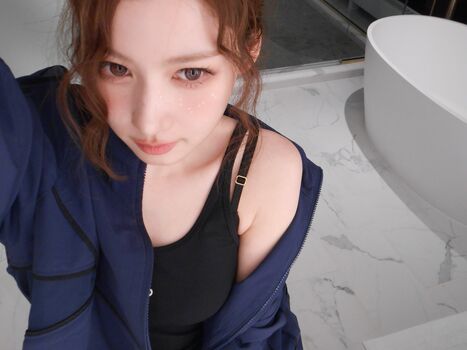 Minatozaki sana page leaked private photo uncensored HD quality