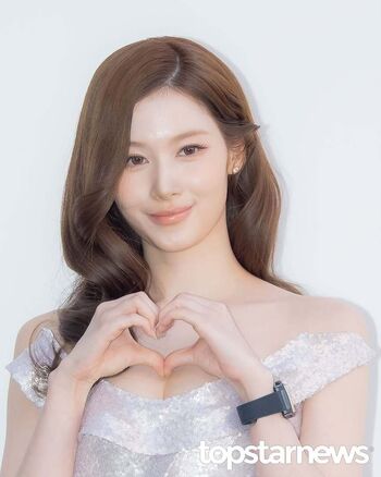 Minatozaki sana leaked private photo uncensored HD quality
