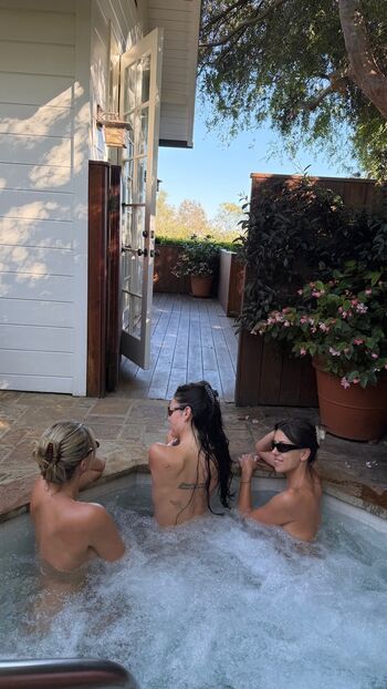 Natasha oakley page leaked private photo uncensored HD quality