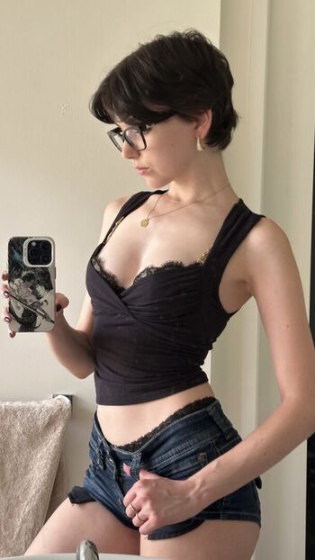 Newinsight page leaked private photo uncensored HD quality