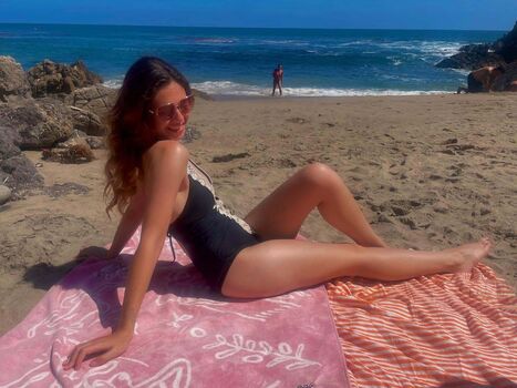 Nicole maines leaked private photo uncensored HD quality