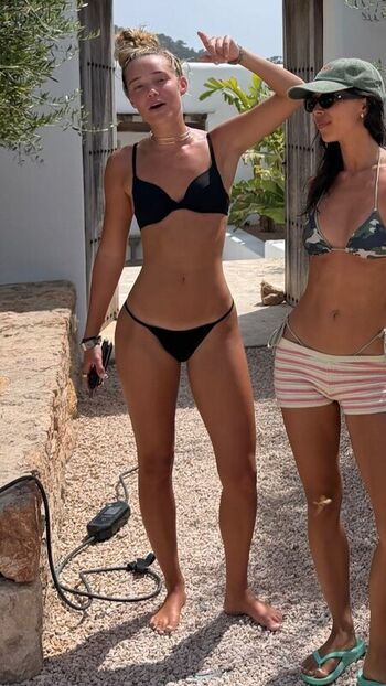 Olivia ponton page leaked private photo uncensored HD quality